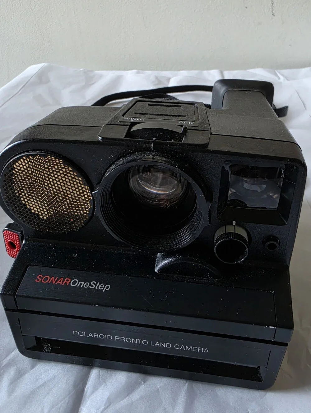 Polaroid Sonar One Step Pronto Land Instant SX-70 Film Camera Vintage W/Strap